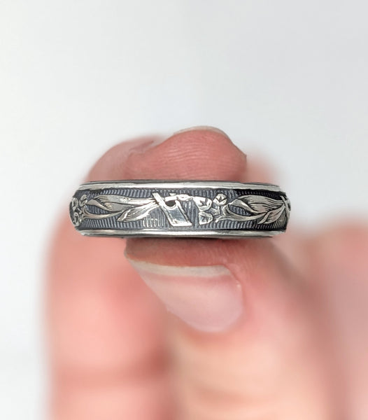 Sterling Silver Flower Pattern Ring