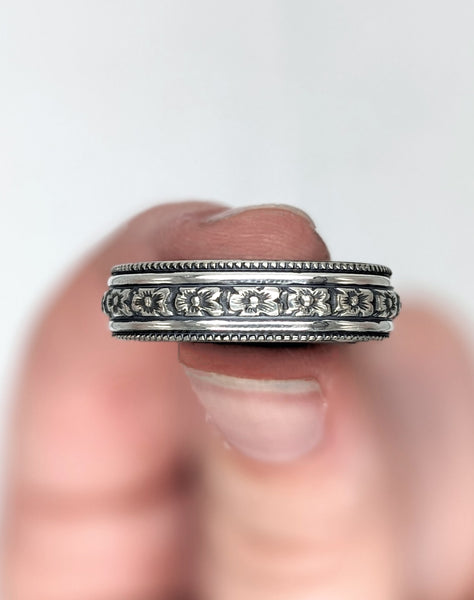 Sterling Silver Floral Center Ring