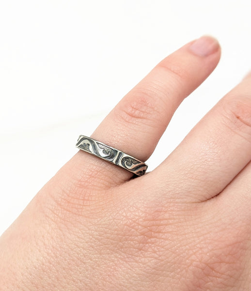 Sterling Silver Wavy Pattern Ring