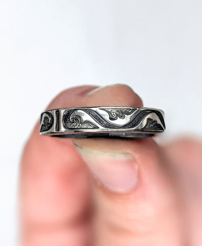 Sterling Silver Wavy Pattern Ring