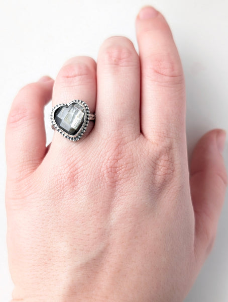 Mother of Pearl Ring, Size 5.5