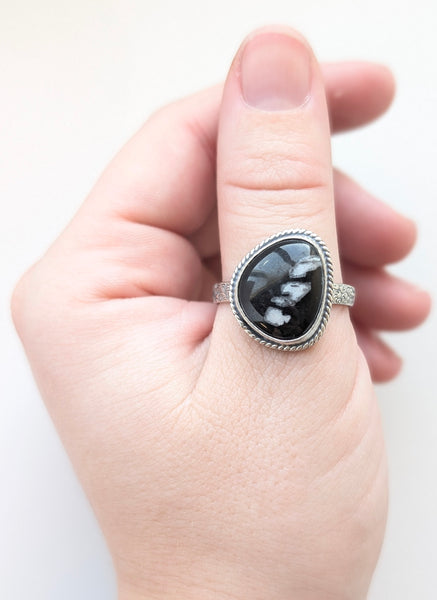 Chrysanthemum Stone Ring, Size 13