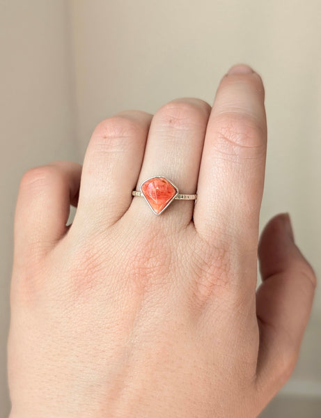 Spiny Oyster Ring, Size 8.5