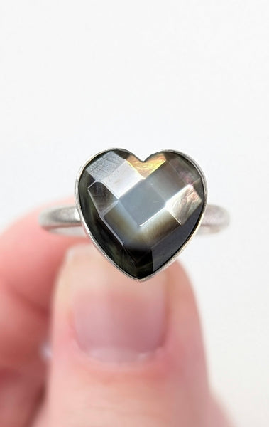 Mother of Pearl Ring, Size 8